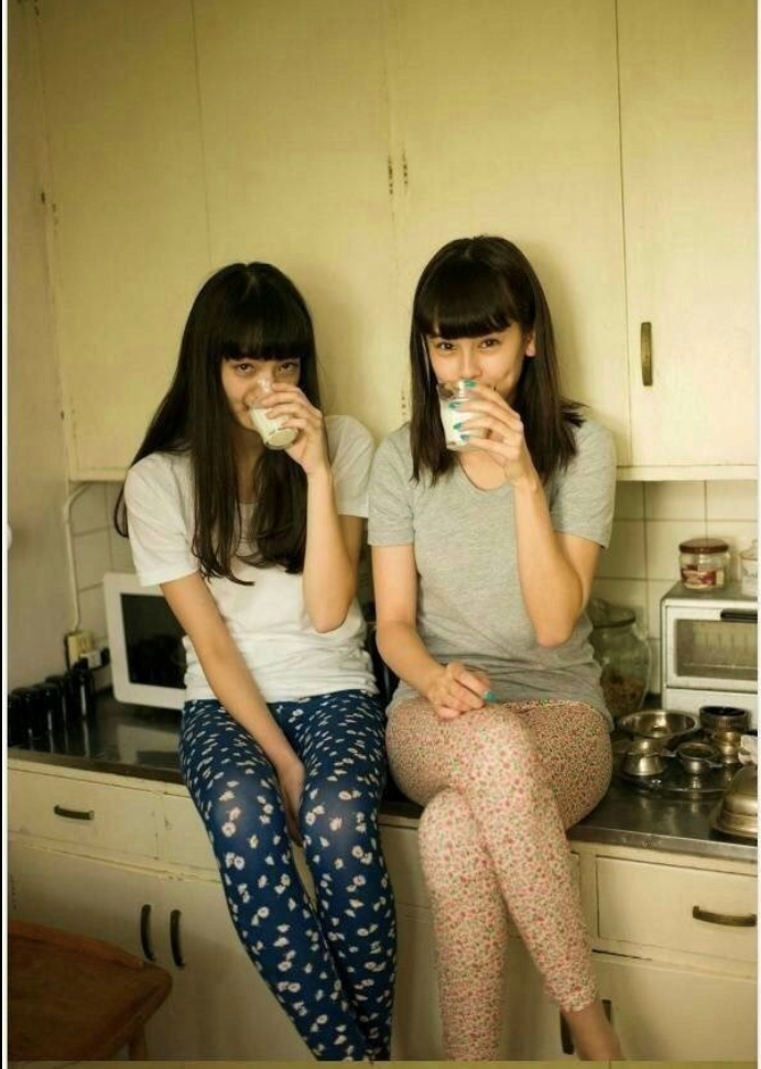 日本美女模特小松菜奈和Emma閨蜜写真 35