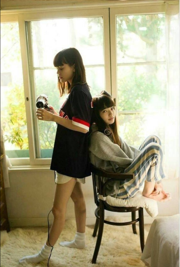 日本美女模特小松菜奈和Emma閨蜜写真 50