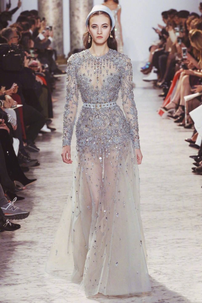 欧美美女迪拜的名媛Elie Saab 2017秋冬高级成衣图片 9