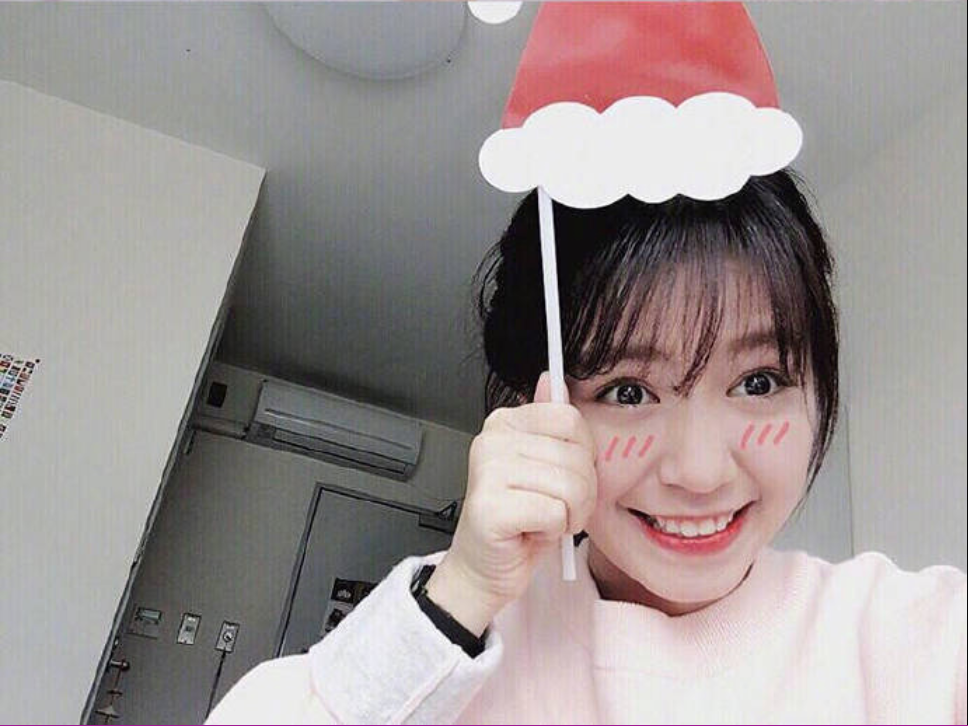 齐肩发的女孩日常自拍照 12
