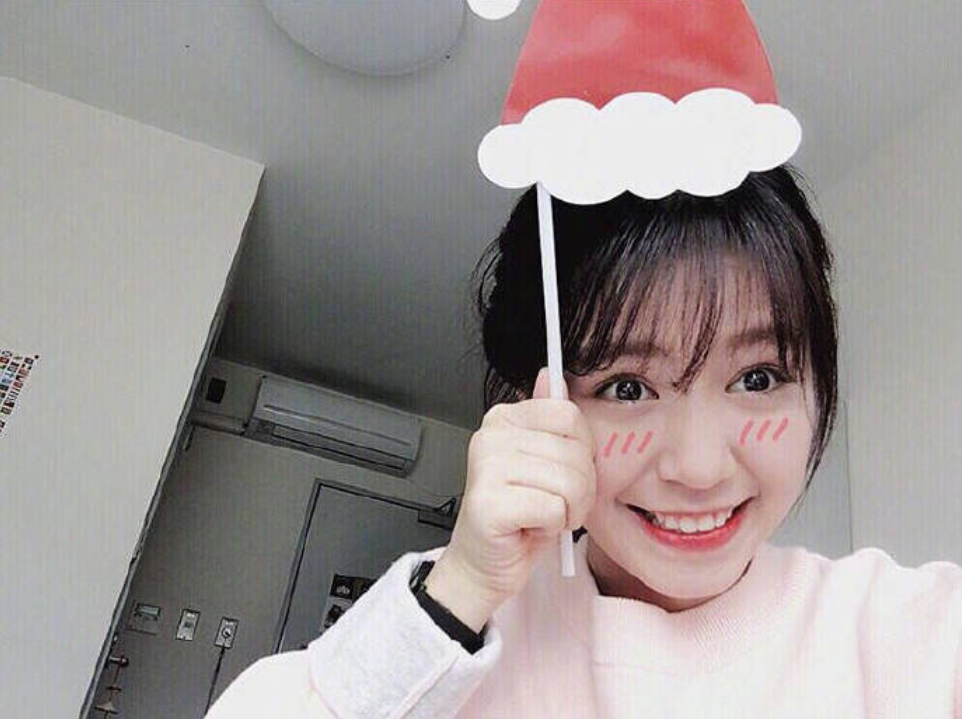 齐肩发的女孩日常自拍照 13