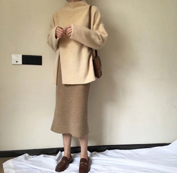 秋冬美女穿衣搭配风格_秋冬简约韩系穿搭风格
