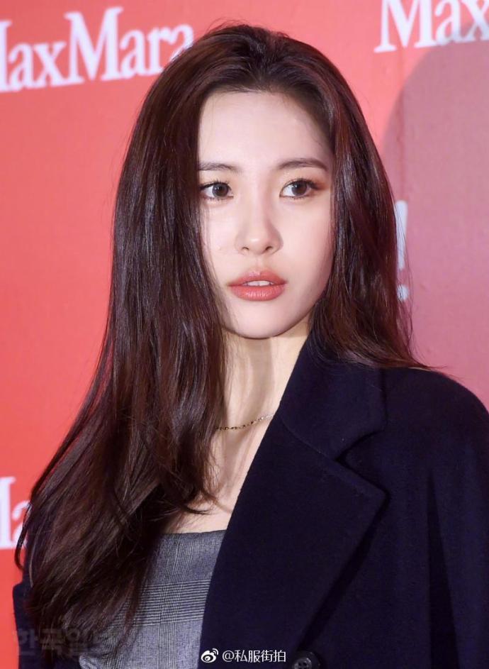 韩国美女明星宣美私服街拍首尔出席MaxMara品牌展 4