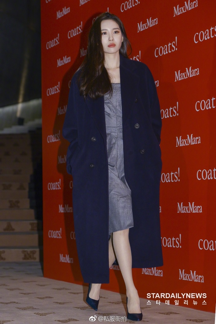 韩国美女明星宣美私服街拍首尔出席MaxMara品牌展 6