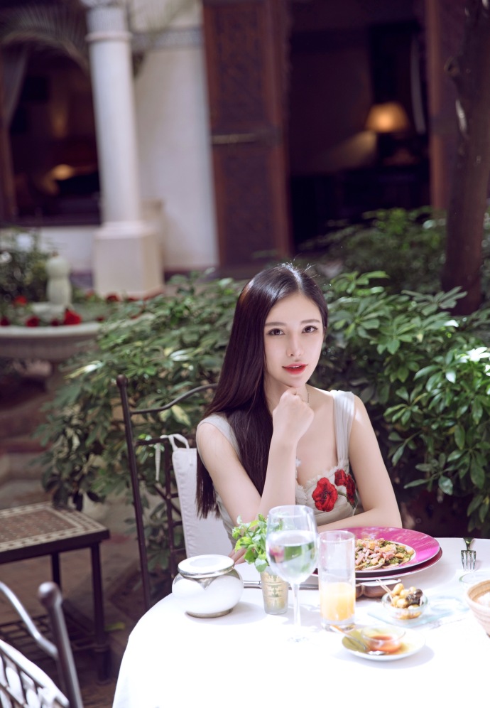 性感美女咪娜的美图 5