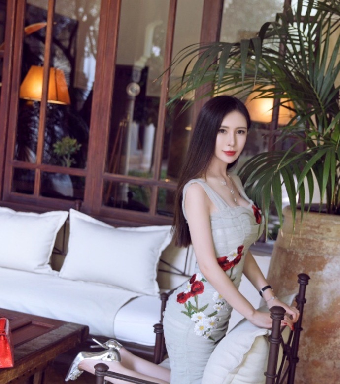 性感美女咪娜的美图 7