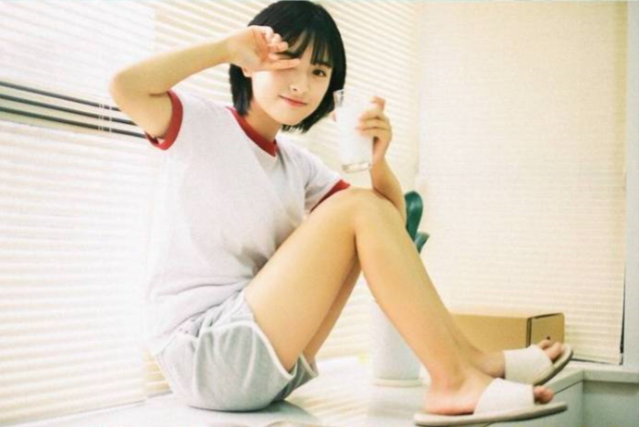 湖南美女明星沈月清纯图片 14