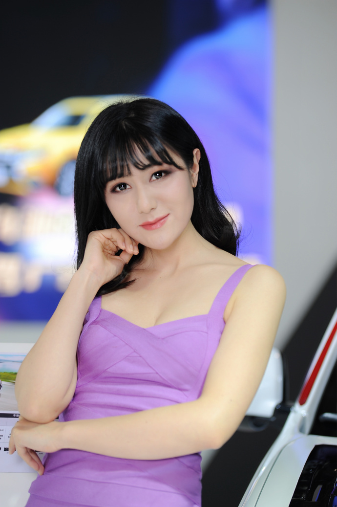 厦门国际车展性感模特周艺聪图片 8