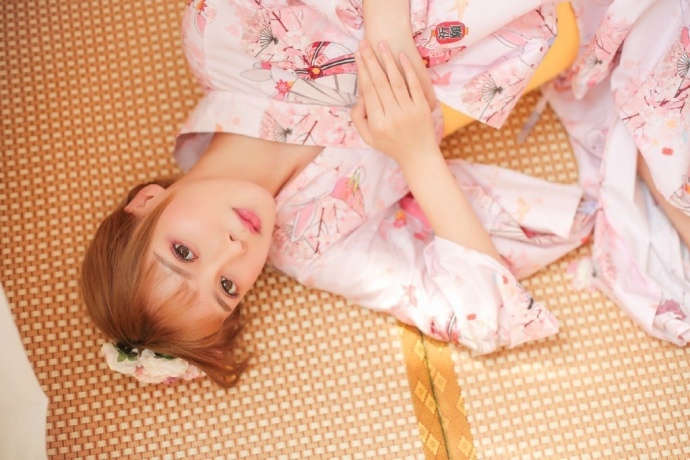 清纯刘海美女日本和服唯美写真 2