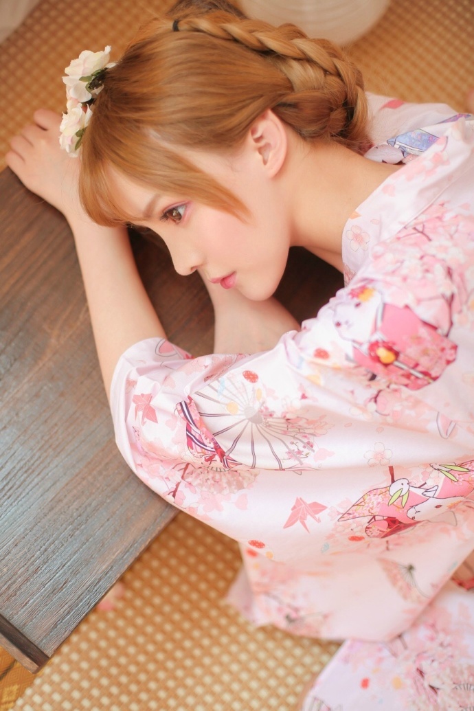 清纯刘海美女日本和服唯美写真 9