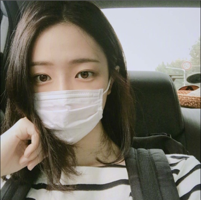 清纯美女值得学习的穿搭和拍照风格