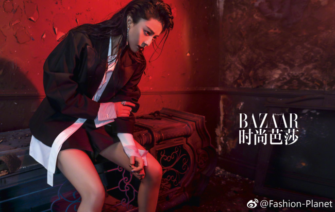 山东大眼美女明星范冰冰登上中国版《时尚芭莎 4