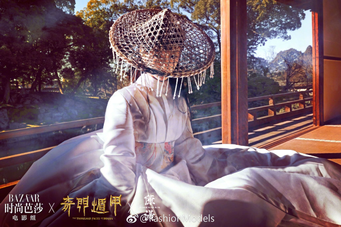时尚芭莎电影组X奇门遁甲X周冬雨在京都醍醐寺拍 5