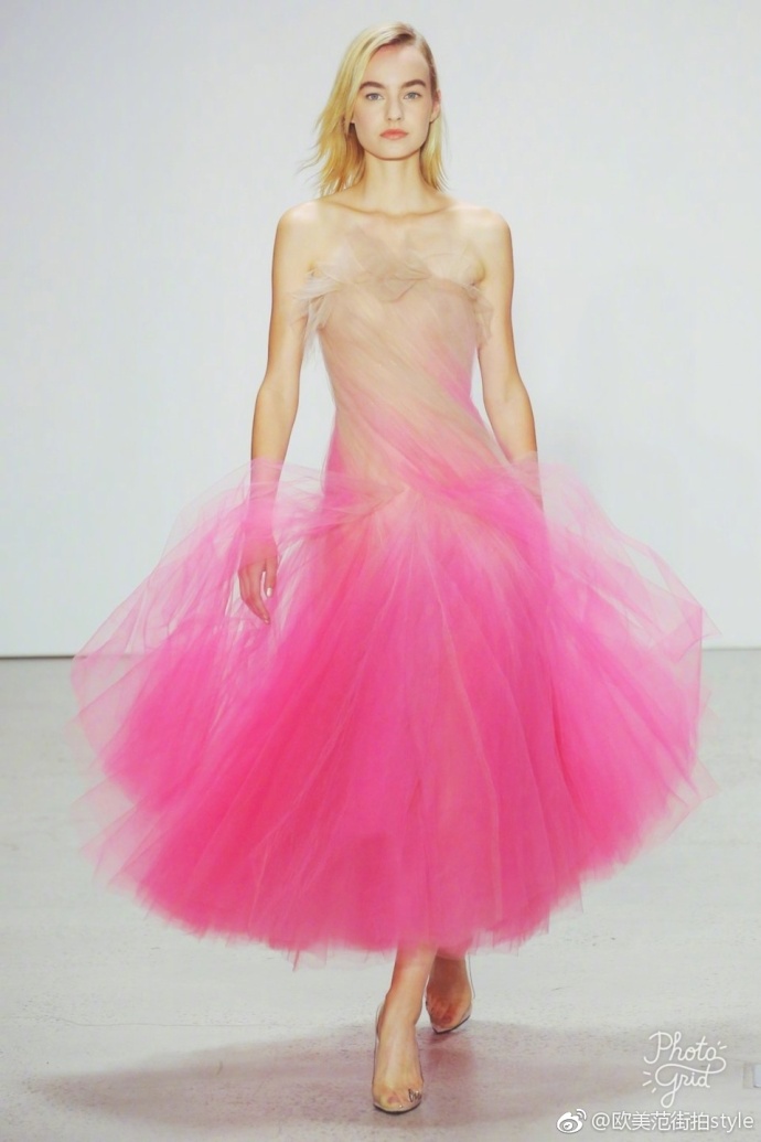 欧美美女超模演绎Oscar de la Renta 2018纽约春夏大秀 6