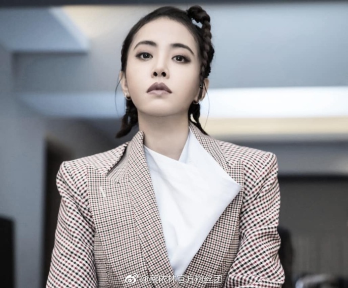 台湾美女明星蔡依林辫子新发型图片 5