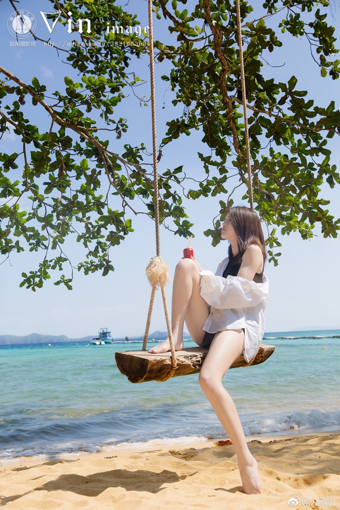 热门美女九鲤儿海边沙滩性感写真 3
