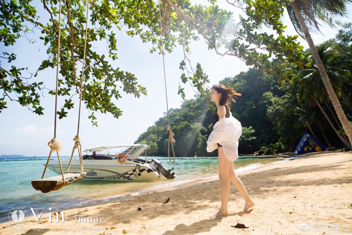 热门美女九鲤儿海边沙滩性感写真 9