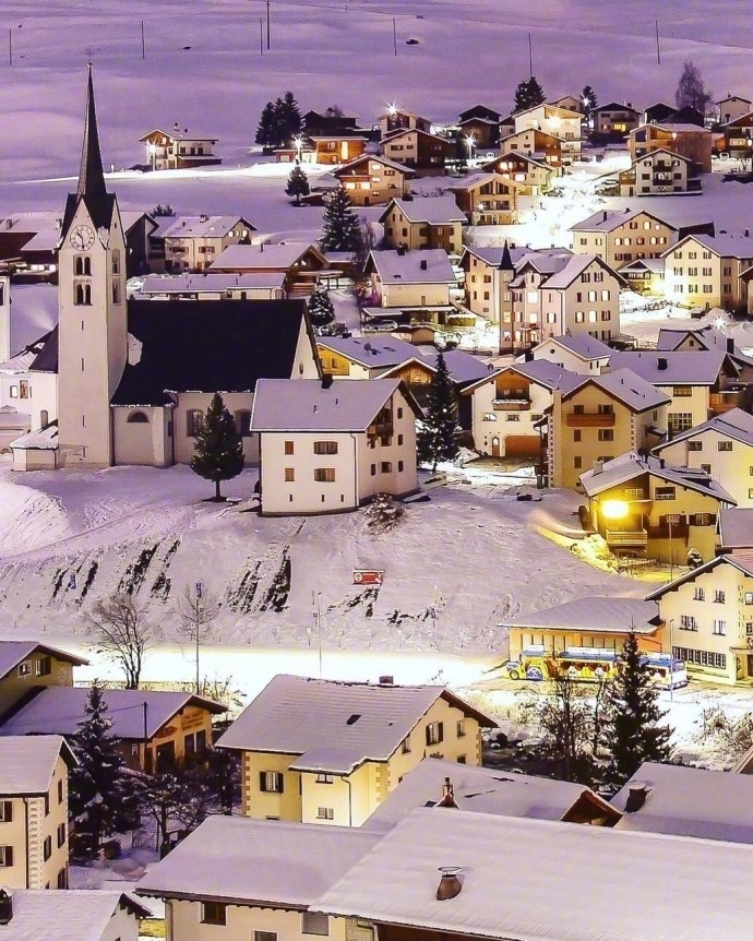 瑞士夜晚的雪景仿佛进入童话世界一样 4
