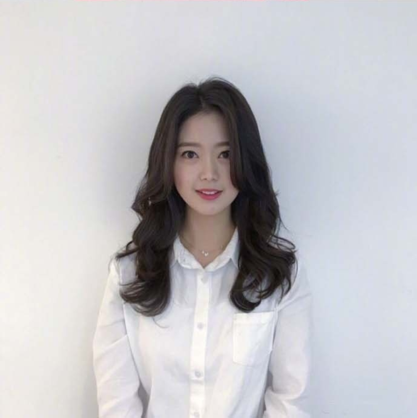 适合秋冬的棕色系大波浪卷发型美女自拍照 24