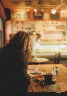 欧美美女懒散风居家图片