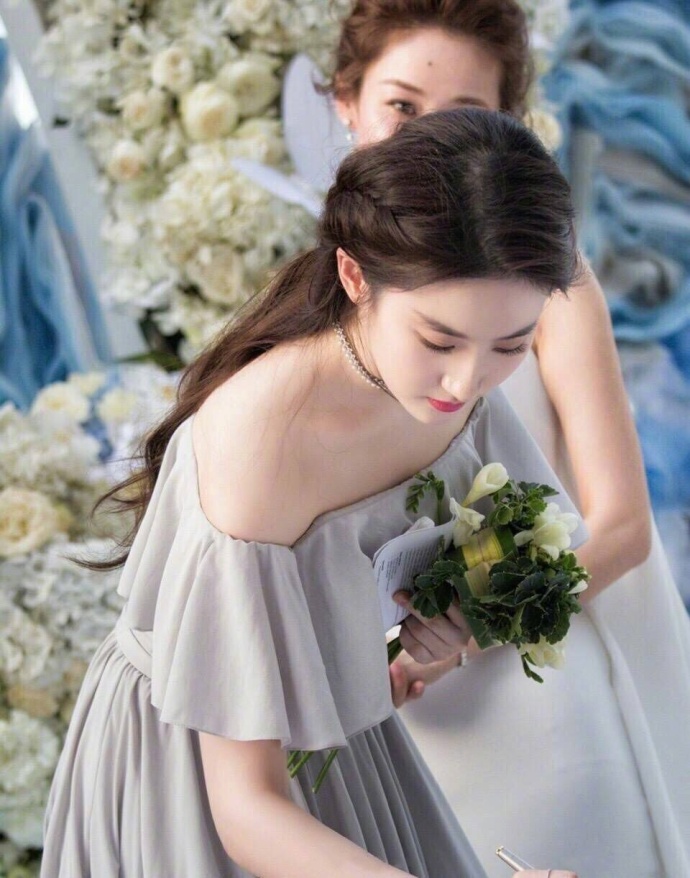 小仙女美女明星刘亦菲清新脱俗最美伴娘图片 4