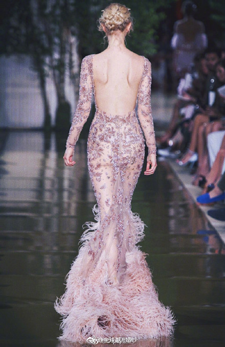 Zuhair Murad Couture Fall 2017｜美由背而来礼服图片 2