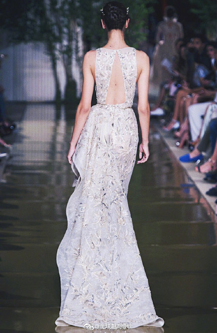 Zuhair Murad Couture Fall 2017｜美由背而来礼服图片 8