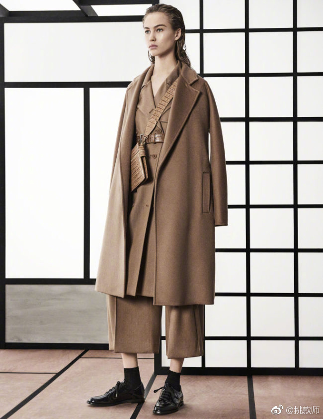 欧美美女模特演绎Max Mara 2018早秋系列端庄大气经 4