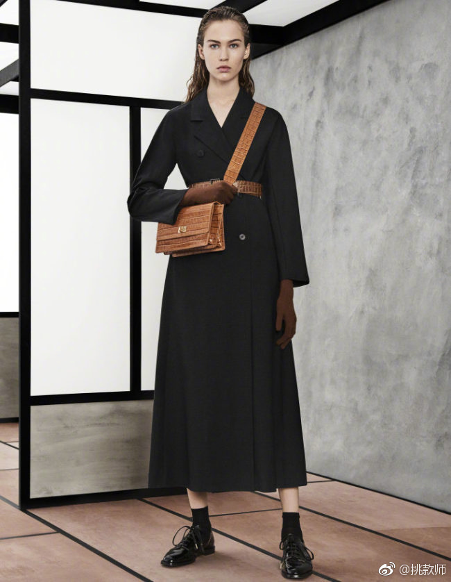 欧美美女模特演绎Max Mara 2018早秋系列端庄大气经 5