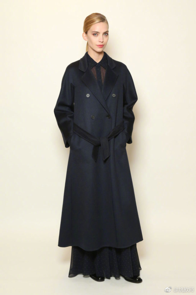 欧美美女模特演绎Max Mara 2018早秋系列端庄大气经 7