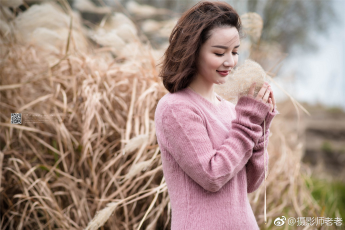 清纯美女SUSU深冬的芦苇唯美图片 6