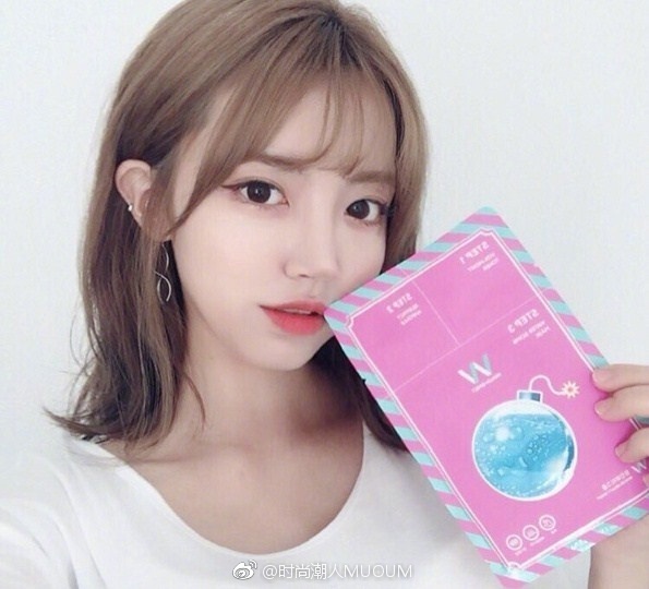 半熟气质hair style齐肩卷发美女自拍照 2