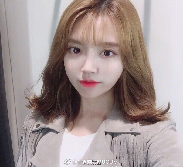 半熟气质hair style齐肩卷发美女自拍照 5