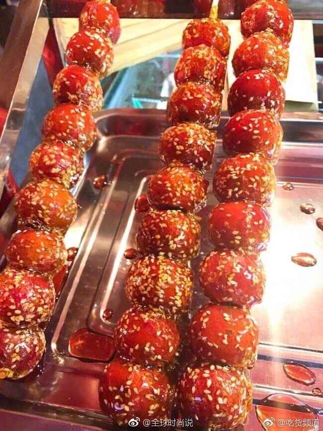 冬天里有一种小吃叫冰糖葫芦图片 3