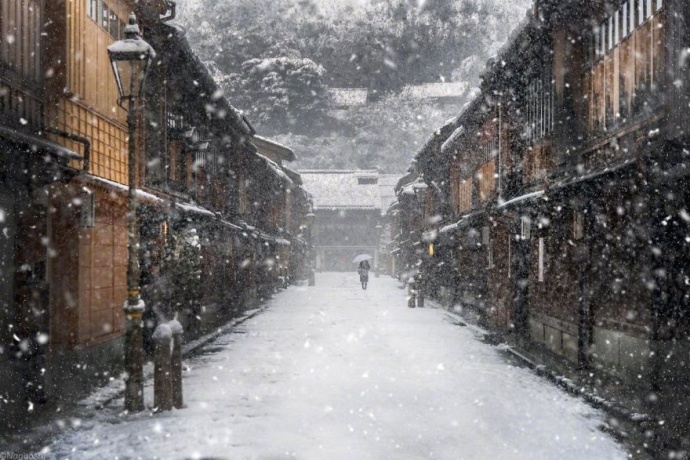 摄影师naagaoshi拍摄的一组日本冬季的雪景有点浪 9