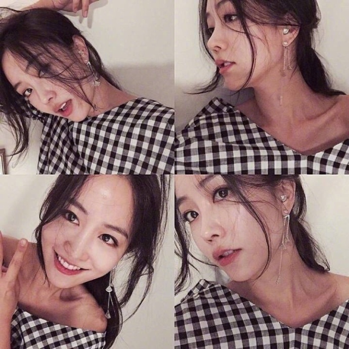 美女自拍姿势_女生四宫格拍照法get 5
