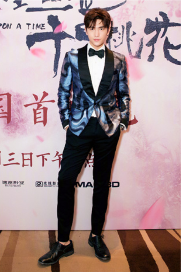 小鲜肉明星帅哥杨洋2017时尚杂志大片活动造型汇 44