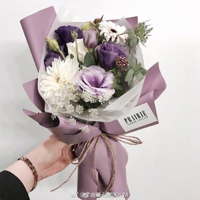 紫色系花束更显梦幻感唯美鲜花图片 2