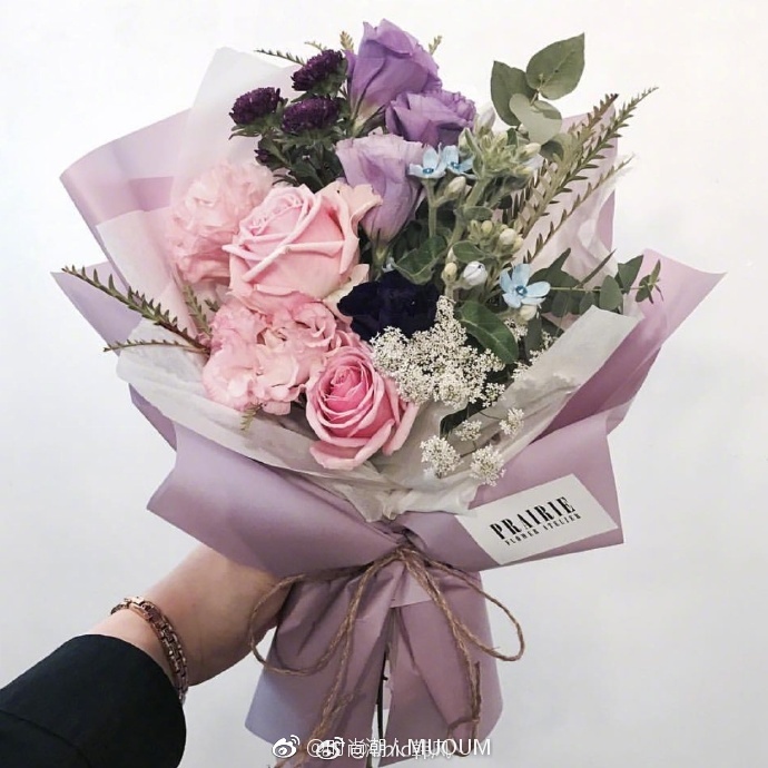 紫色系花束更显梦幻感唯美鲜花图片 5