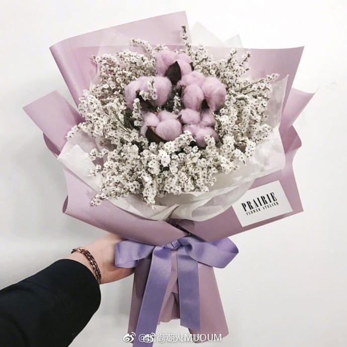 紫色系花束更显梦幻感唯美鲜花图片 8