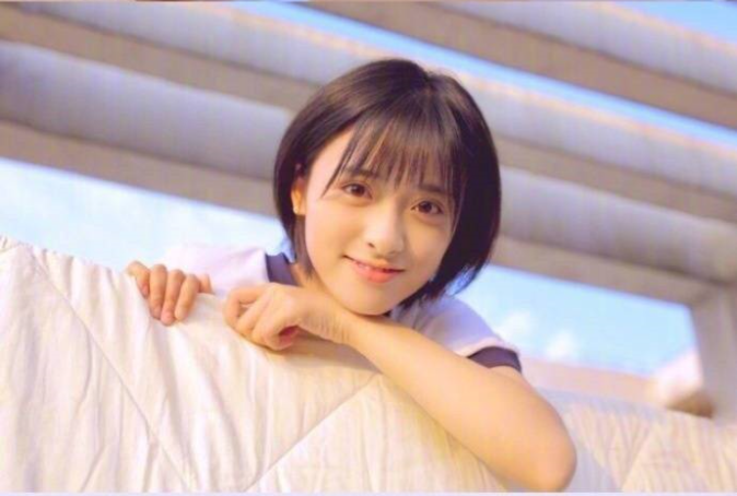 大眼美女明星沈月清纯可爱图片 11