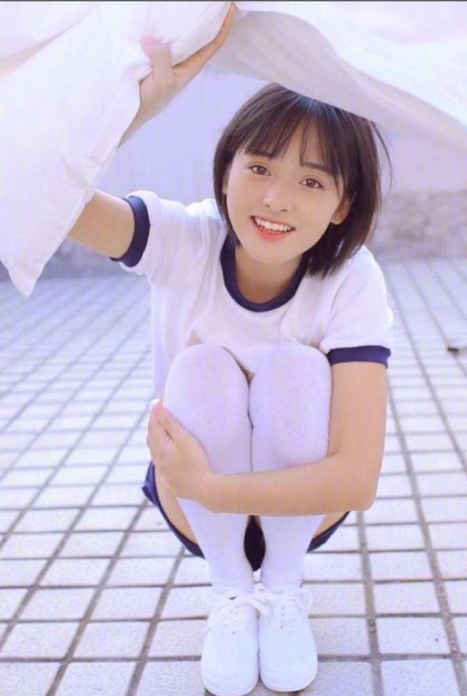 大眼美女明星沈月清纯可爱图片 12