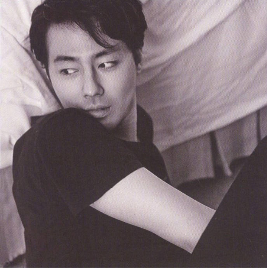 韩国男演员男神赵寅成黑白写真图片 8