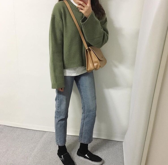 学院风时尚美女穿衣搭配示范