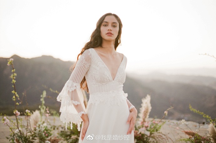唯美婚纱图片_白色纯净的婚纱图片 9