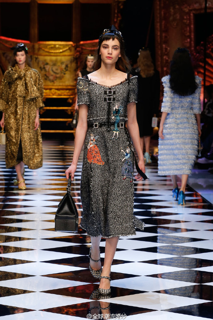 欧美美女模特演绎Dolce & Gabbana小仙女礼服图片 4