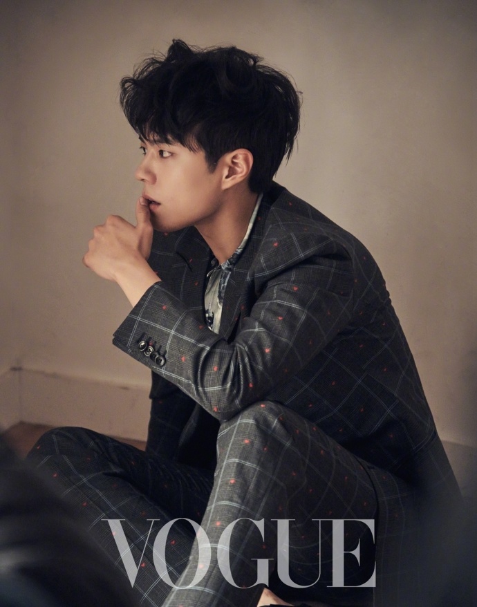 韩国男明星帅哥朴宝剑台湾版《VOGUE》2月刊封面 3