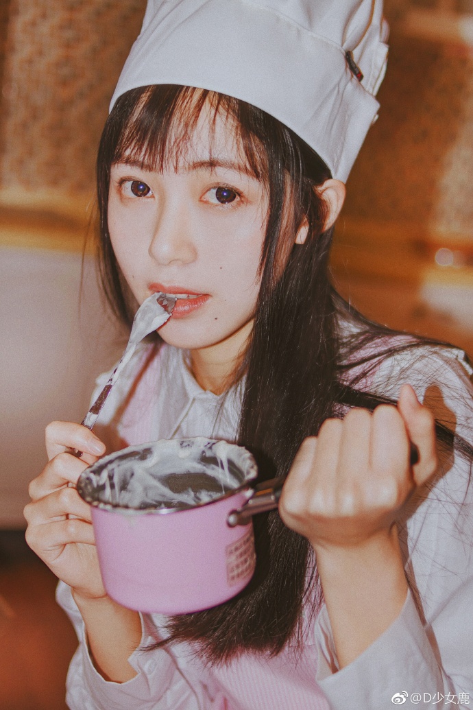 清纯小厨娘美女图片 9
