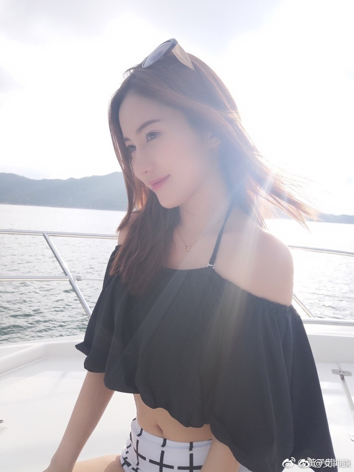 艺人黃子菲Ava长相甜美性感图片 4