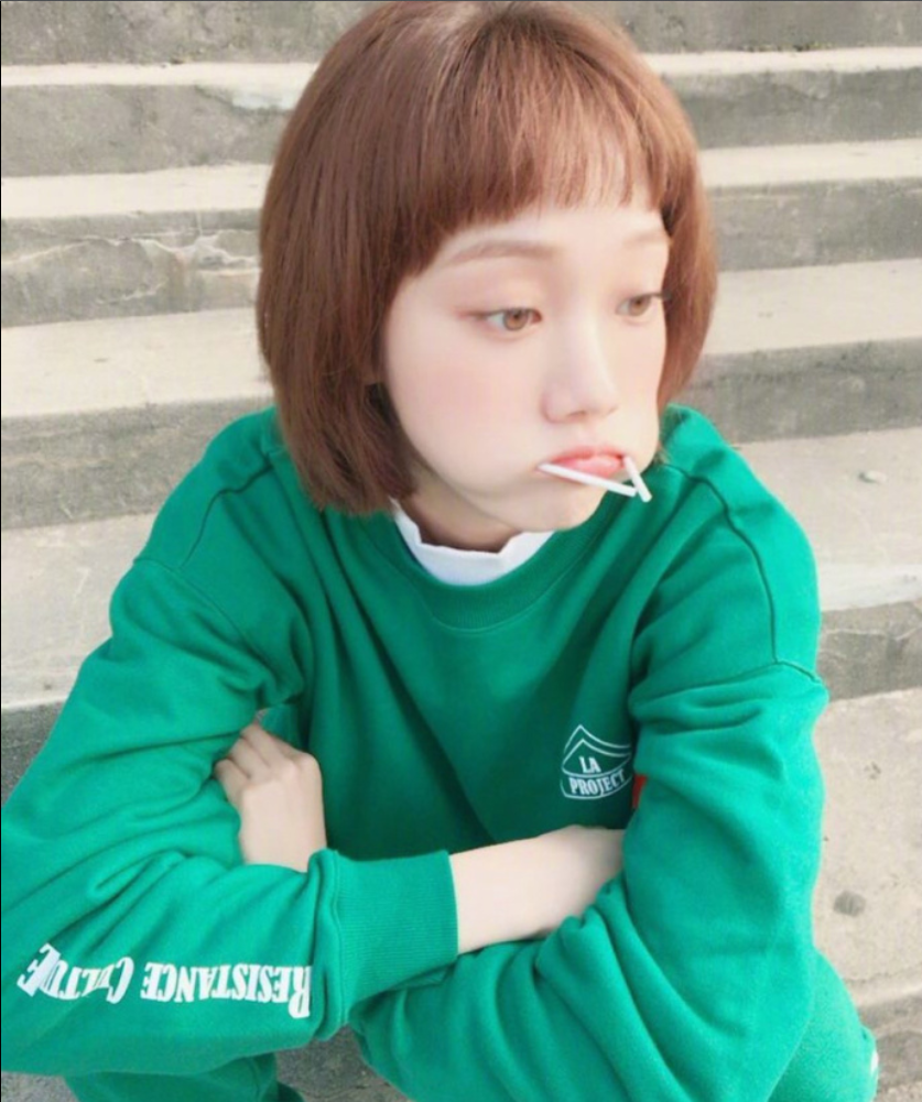 韩国美女明星李圣经私照合集满满的少女感图片 6